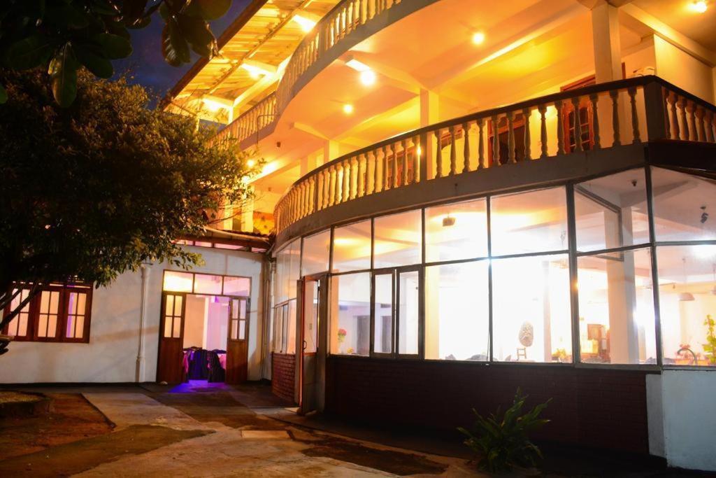 Shanthi Beach Resort Unawatuna Exterior foto