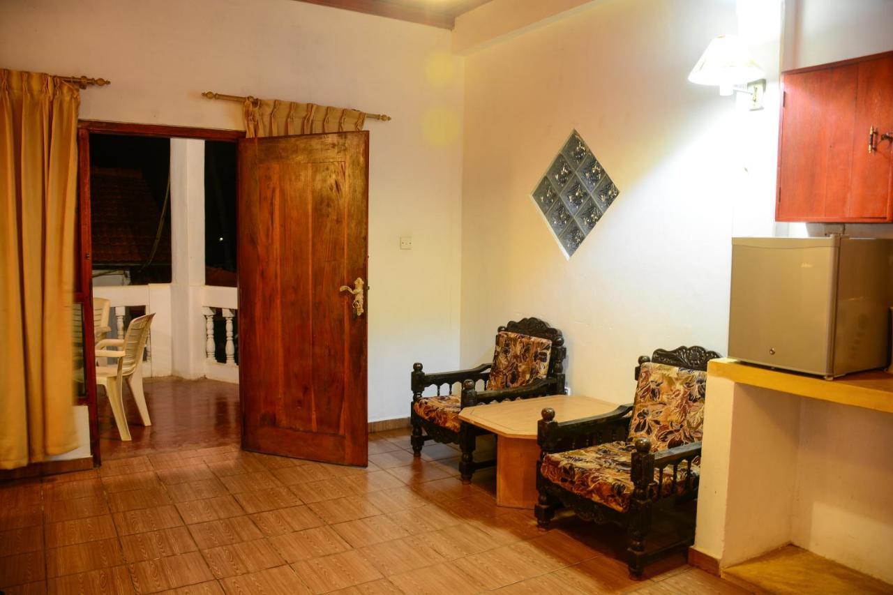 Shanthi Beach Resort Unawatuna Exterior foto