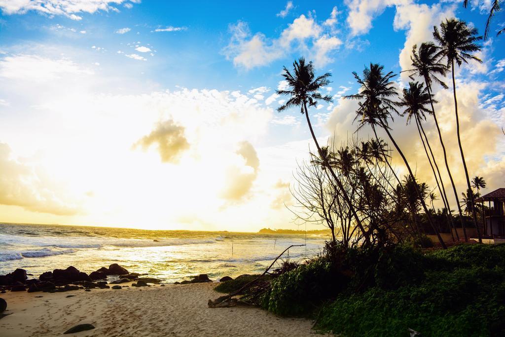 Shanthi Beach Resort Unawatuna Exterior foto