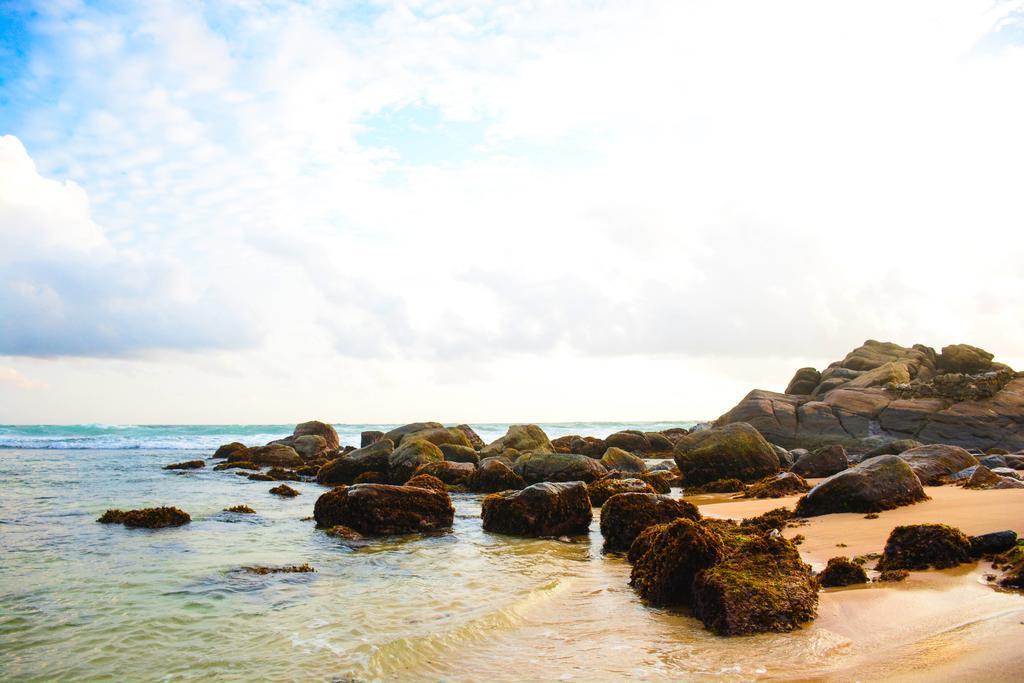 Shanthi Beach Resort Unawatuna Exterior foto